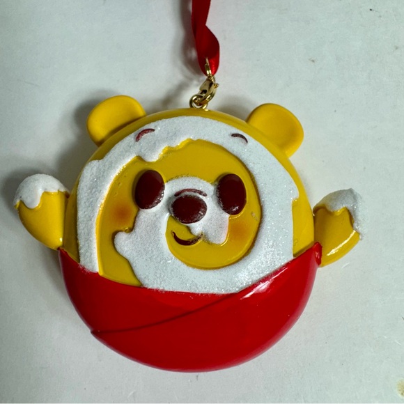 NWT. Disney Ornament - Munchlings Honey Cake Winnie The Pooh decoration - Picture 2 of 9
